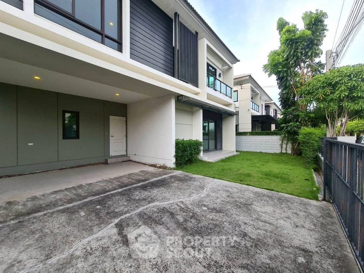 picture 4-BR House For Sale Centro Bangna Km.7, Bang Kaeo (190 Sqm) (ID 3128493) - 2/9