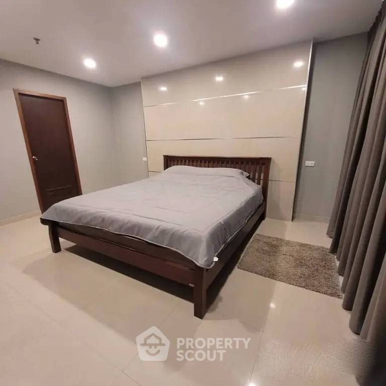 picture 2-Bed Condo For Rent At Baan Phrom Phong, Near MRT Phetchaburi (ID 1930423) - 4/19