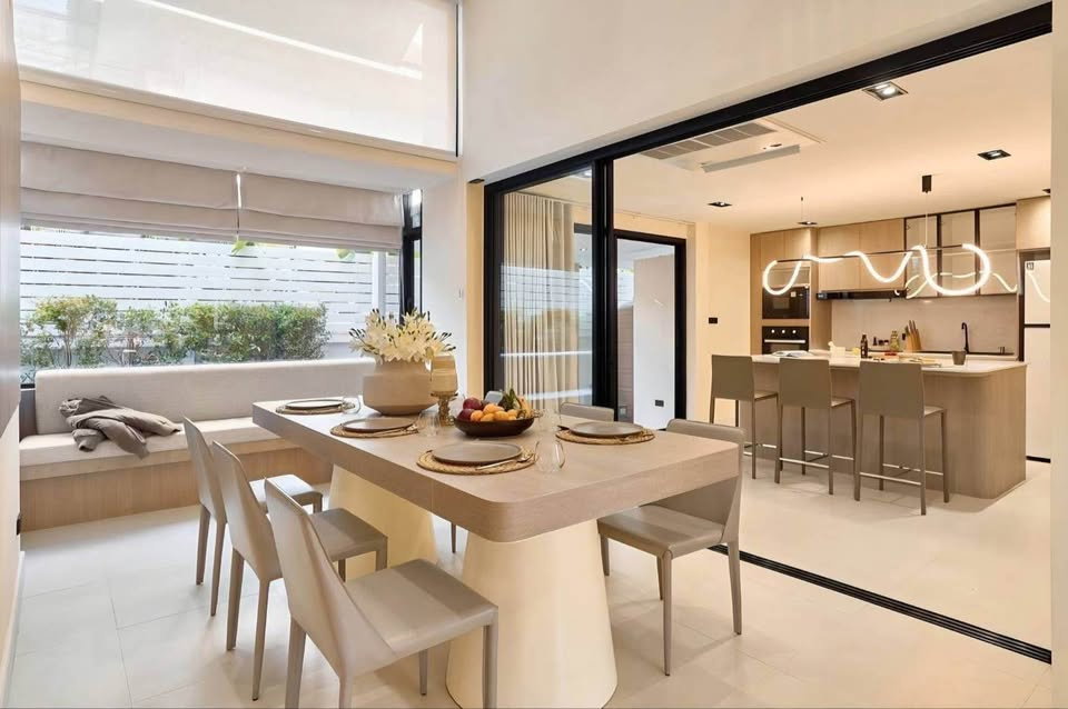 รูป 🏡 ขายด่วน! บ้านสร้างใหม่ หมู่บ้านพราว สันผักหวานหลวง ตกแต่งครบ ฟรีโอน 📞 063-664-9056 - รูปที่ 5/19