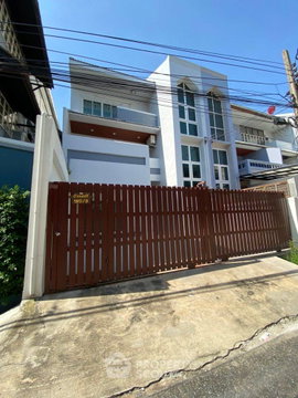 3-Bed Townhouse 300 Sqm Bang Chak, Near BTS Punnawithi (ID 3128291)