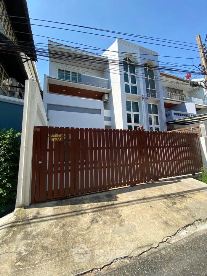 รูป ทาวน์โฮม 3 ห้องนอน ขนาด 300 ตร.ม. บางจาก ใกล้ BTS ปุณณวิถี (ID 3128291) - รูปที่ 1/12