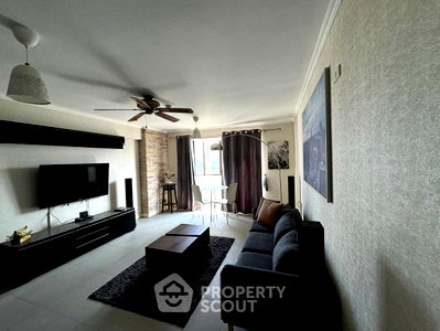 Condos for rent : Well-Priced 1-BR Condo At Omni Tower, 400m to BTS Nana 📍 (ID 1793119)