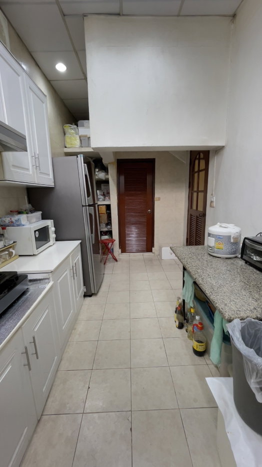 รูป ห้ามพลาด บ้านเอกมัย 5 ห้องนอน 350 ตร.ม. พื้นที่ใหญ่คุ้มค่า ใกล้ทองหล่อ - U6504446 - รูปที่ 13/19