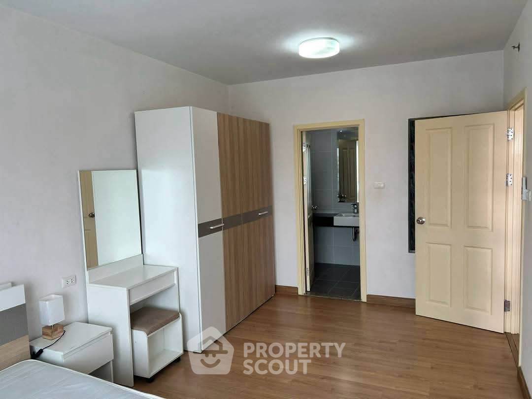 picture 1-BR Condo At Supalai Mare Pattaya, 18th Floor 45 Sqm (ID 3128825) - 10/14