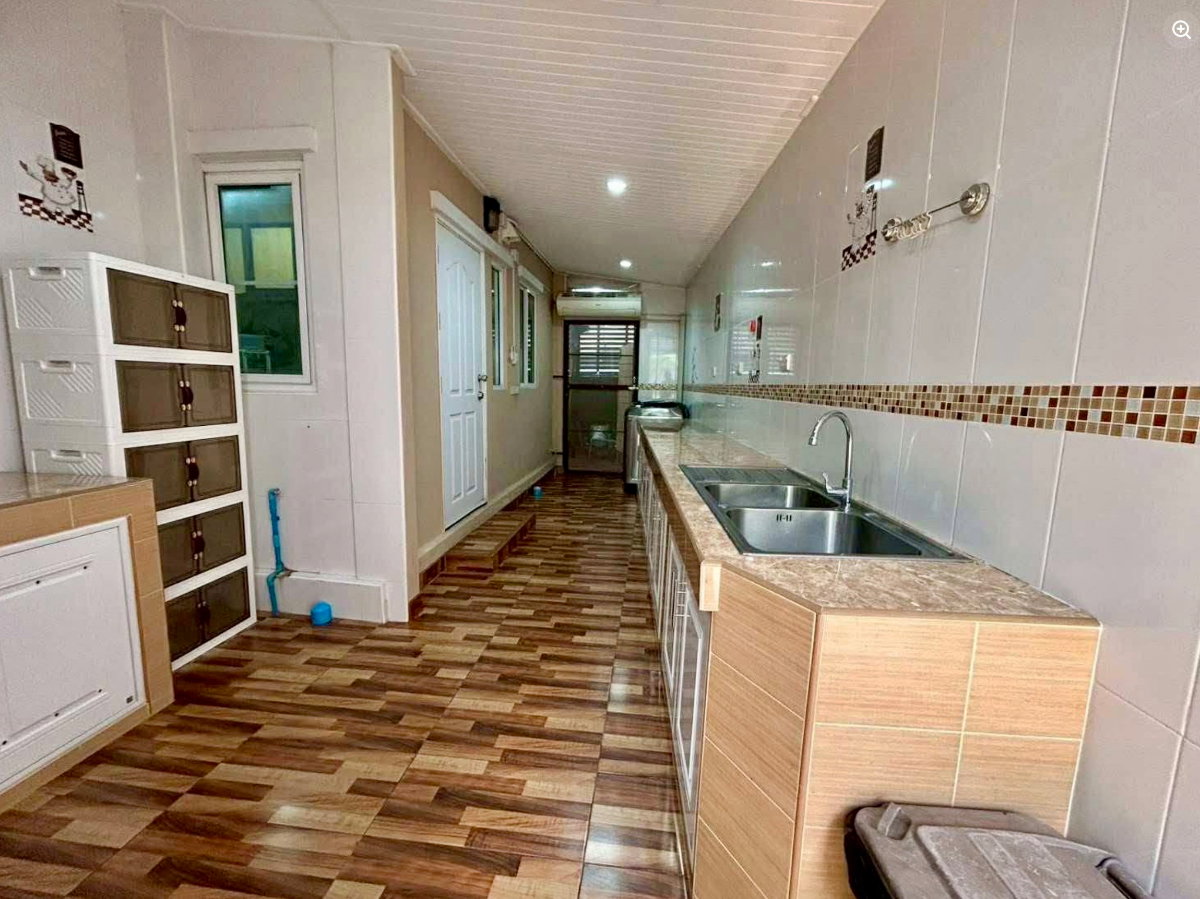 รูป ให้เช่าบ้านเดี่ยว 2 ชั้น Passorn Prestige Pattanakarn เฟอร์นิเจอร์ Built-in ทั้งหลัง พร้อมโซลาร์เซลล์และลิฟต์บันได ใกล้เอกมัย ทองหล่อ พระราม 9 - รูปที่ 43/48