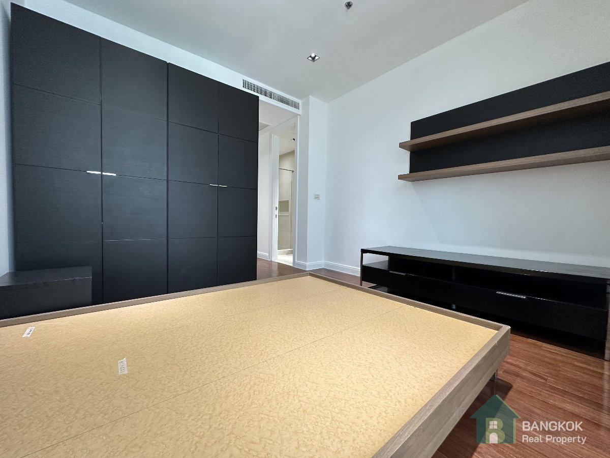 picture Athenee Residence I Condo for Rent 3 Bed BTS Ploenchit - 24/25