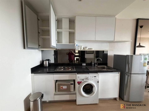 Le Luk Condominium near BTS Phra Khanong Easy Start with a City Dweller Lifestyle