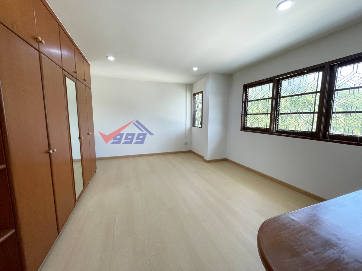 picture House for Rent - Chuan Chuen Bang Khen | 6 Bedrooms 255 sq.m. REF. 075HRK - 12/26