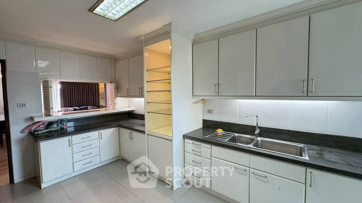 รูป คอนโด 3-ห้องนอน ที่ ริชมอนด์ พาเลส คอนโดมิเนียม ใกล้ BTS พร้อมพงษ์ (ID 3126066) - รูปที่ 9/15