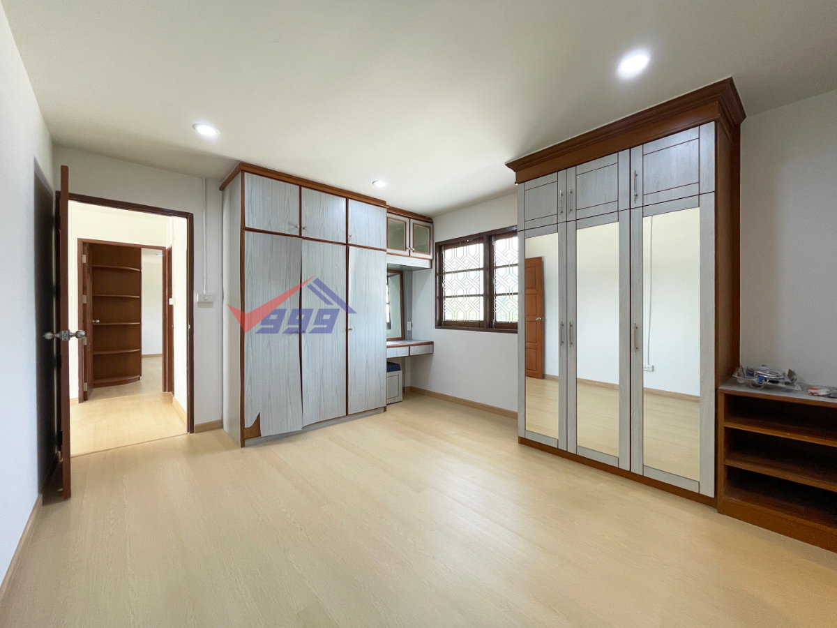 picture House for Rent - Chuan Chuen Bang Khen | 6 Bedrooms 255 sq.m. REF. 075HRK - 10/26