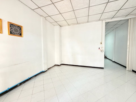 🔥 Urgent Sale! Suetrong Village Townhouse – 20 sq.w. | Next to MRT Sai Ma