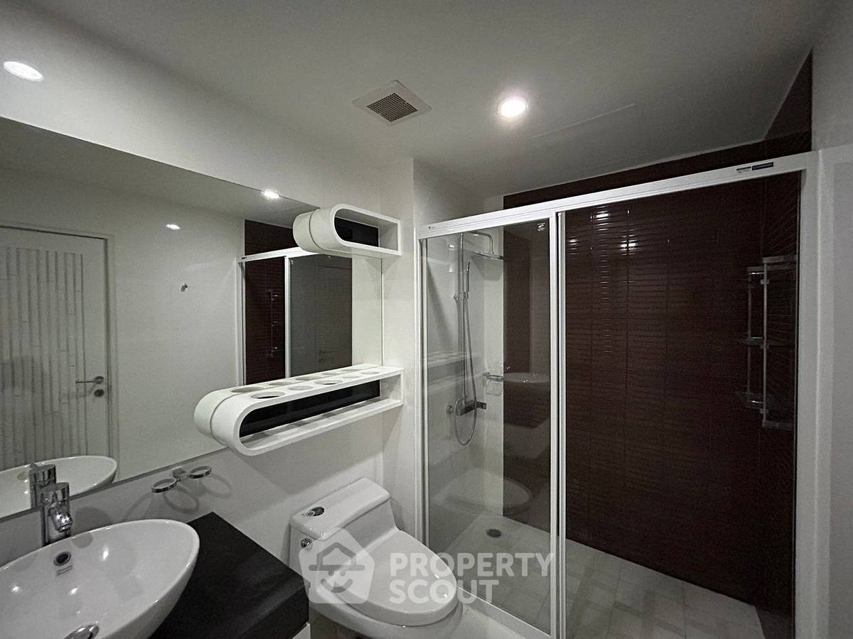 picture 2-BR Condo For Rent, The Star Estate @ Narathiwas, Chong Nonsi (ID 1139018) - 15/18