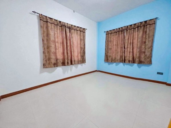 picture Quality detached houses for sale in Nathawadee 3 Sriracha project. Excellent location and great value. - 9/12