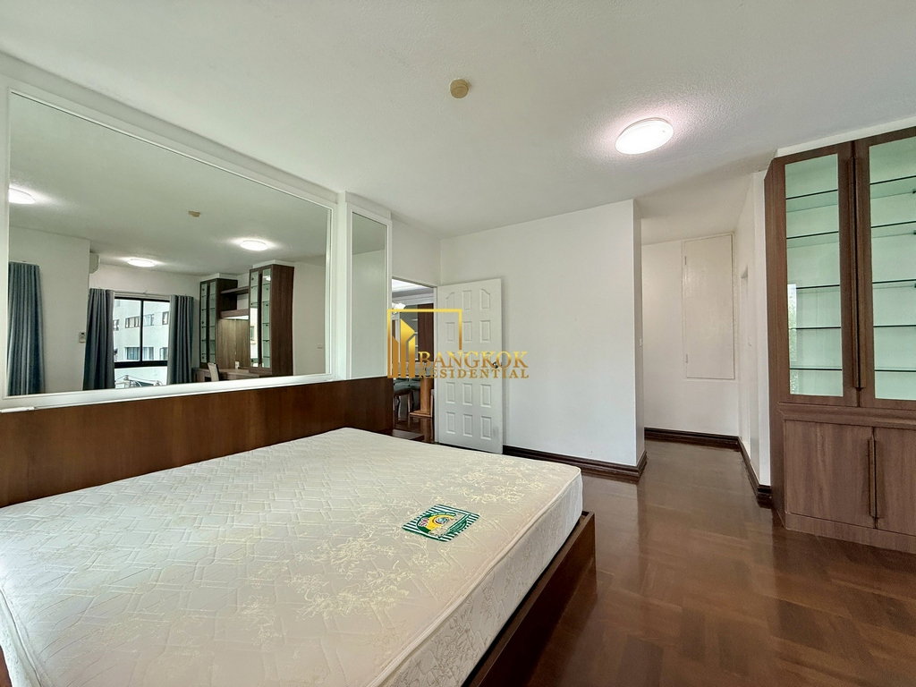 รูป Well Maintained 3 Bedroom Apartment For Rent in Chidlom Area - BR0735AP - รูปที่ 12/45
