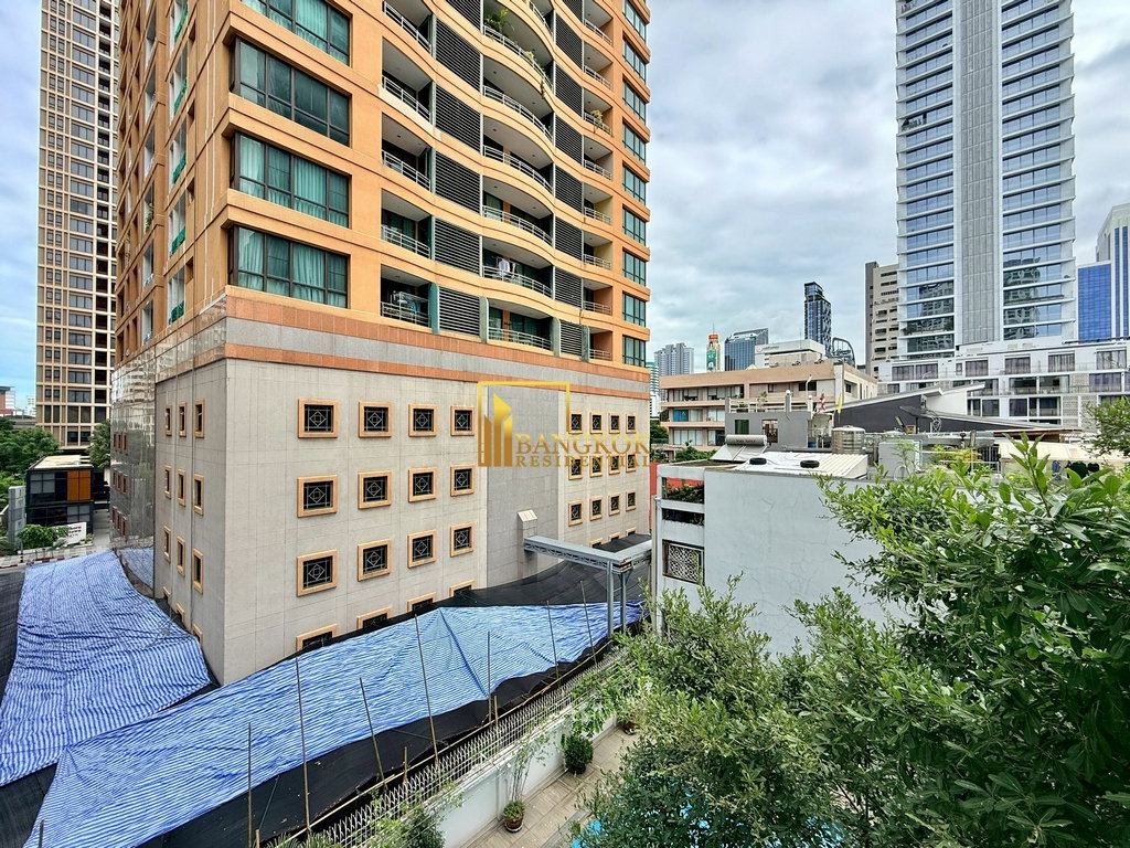 รูป Well Maintained 3 Bedroom Apartment For Rent in Chidlom Area - BR0735AP - รูปที่ 16/45