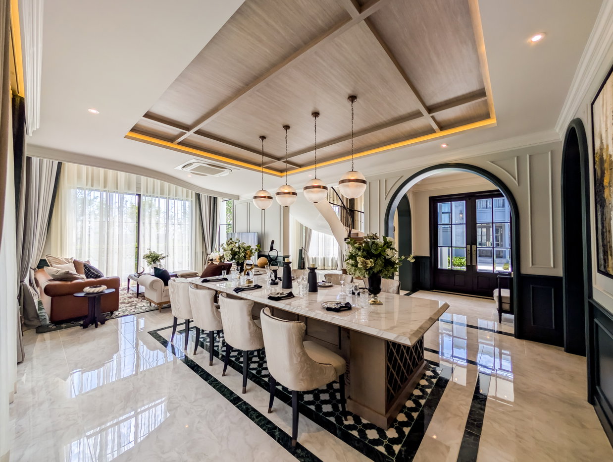 picture Luxury Modern Classic House East Pattaya for Sale - 8/28