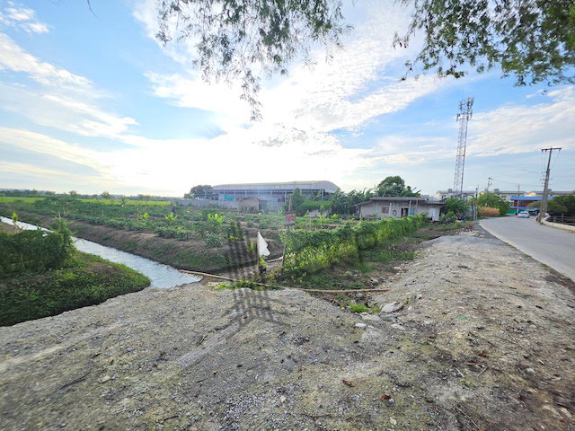 รูป ขายที่ดินพร้อมบ้านและสวน ขนาดใหญ่ 6 ไร่ 114 ตร.วา ทำเลทอง เหมาะสำหรับทำบ้านพักตากอากาศ บ้านสวน โครงการหมู่บ้านจัดสรร | 93389 - รูปที่ 9/20