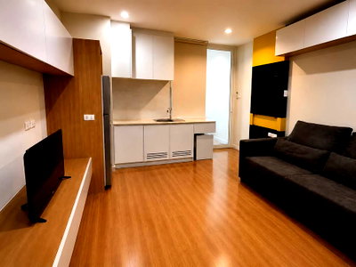 Condos for rent : MRT Samyan 170 m. Condo Chamchuri Square Residence ( Rental ) Price  28,000 Baht