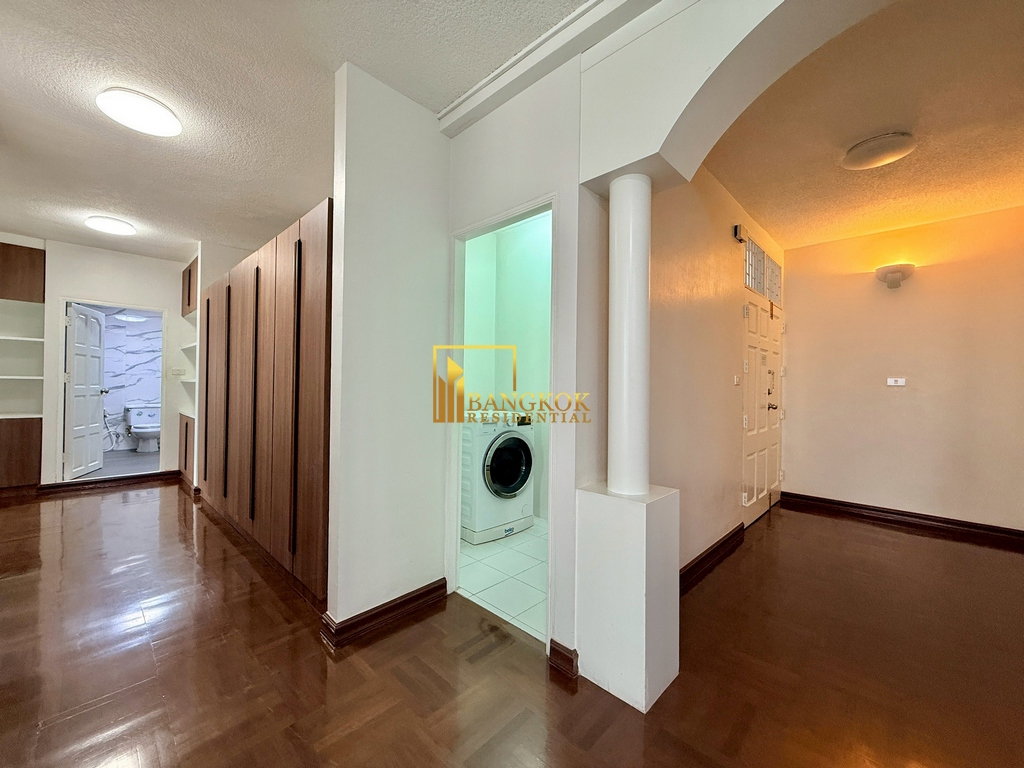 รูป Well Maintained 3 Bedroom Apartment For Rent in Chidlom Area - BR0735AP - รูปที่ 10/45