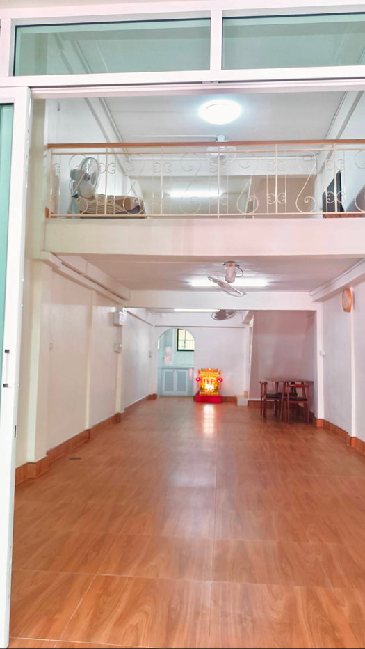 รูป ให้เช่าบ้านทาวน์โฮม 3 ชั้น ครึ่ง - รูปที่ 8/16