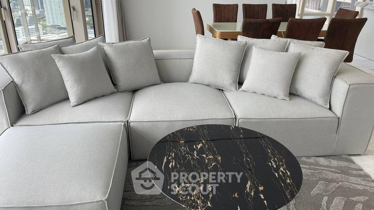 picture 3-BR 192 Sqm On 30th Floor At Four Seasons Private Residences, BTS Saphan Taksin (ID 851322) - 4/15