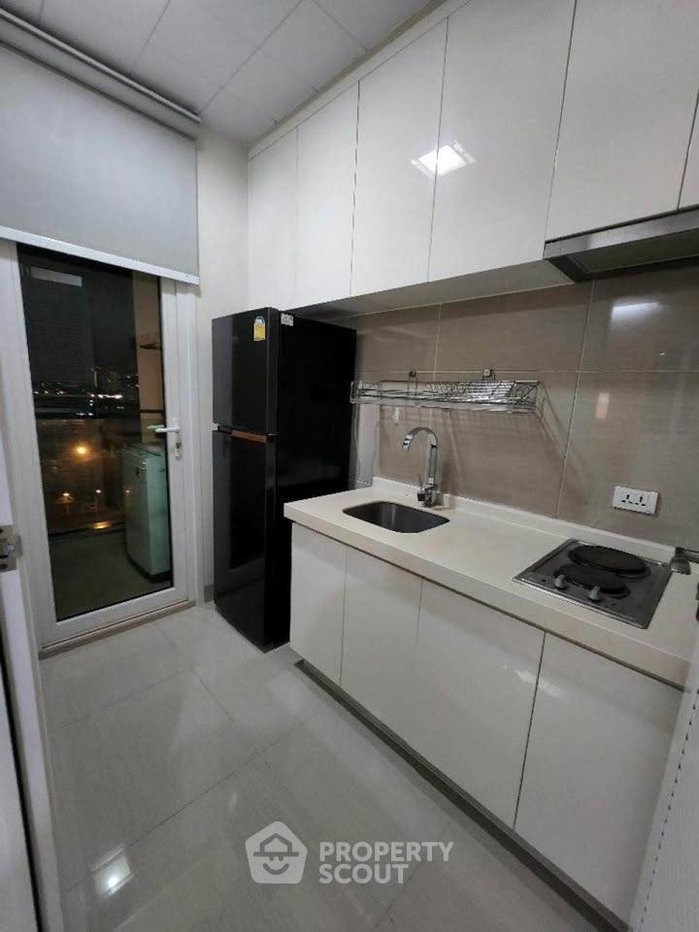 picture 2-BR Condo T.c. Green Rama 9 Near MRT Phra Ram 9, 10th-Floor 57 Sqm (ID 2507849) - 3/6