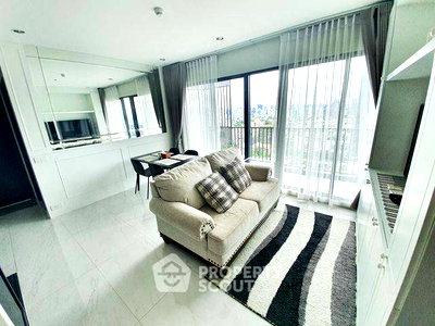 Condos for sale : 39th-Floor 3-BR Condo At C Ekkamai Near ARL Ramkhamhaeng (ID 825852)