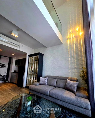 Condos for sale : 1-BR Condo at The Lofts Ekkamai near BTS Ekkamai (ID 1176239)
