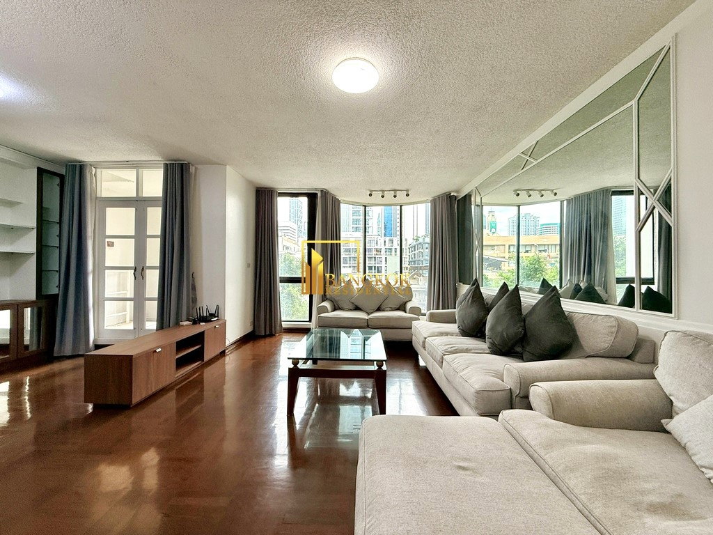 รูป Well Maintained 3 Bedroom Apartment For Rent in Chidlom Area - BR0735AP - รูปที่ 1/45