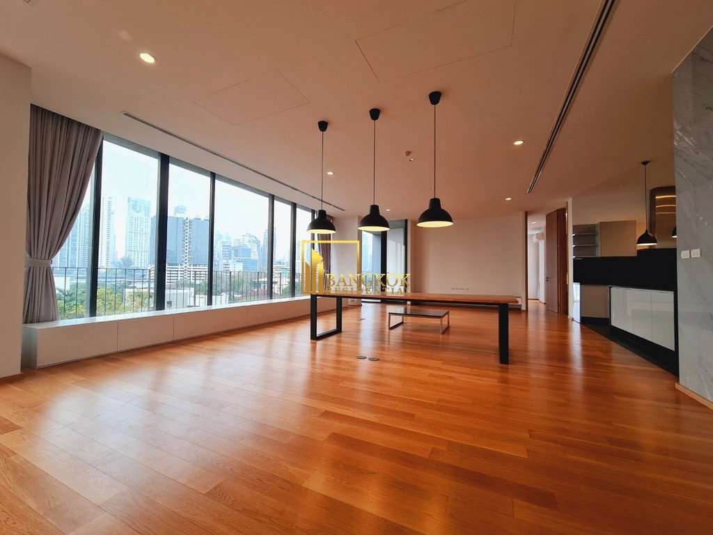 รูป Impressive 4 Bedroom Luxury Apartment in Phrom Phong - BR20742AP - รูปที่ 2/30