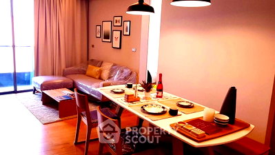 Condos for rent : Well-Priced 2-BR Condo At The Lumpini 24, 28th Floor, BTS Phrom Phong (ID 2873805)