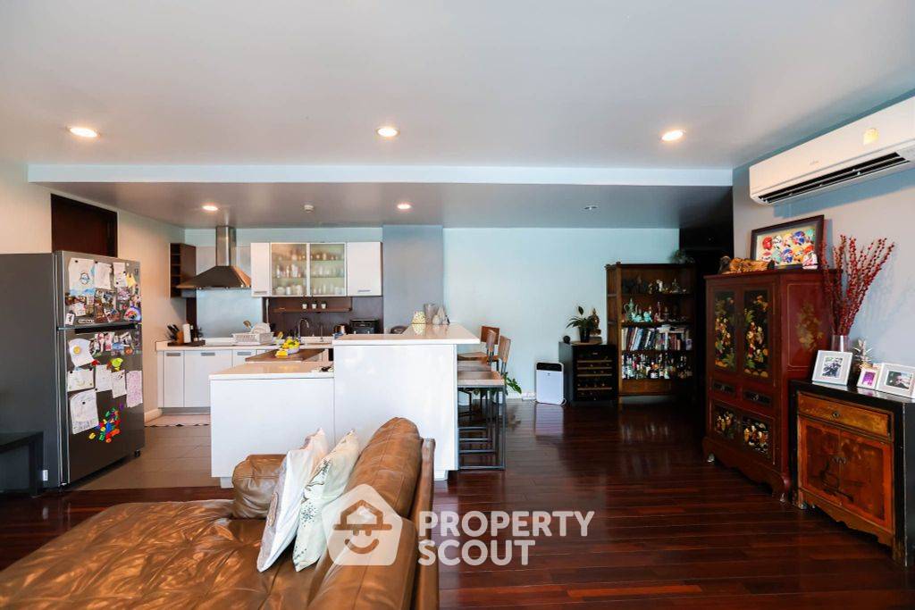 picture 3-BR 177 Sqm Condo At Baan Saraan, Phrom Phong Near MRT Phetchaburi (ID 3128546) - 3/10
