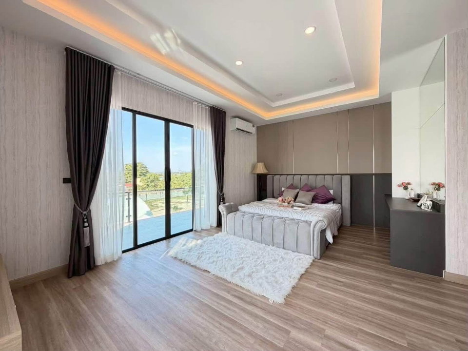 รูป ขายบ้านพูลวิลล่า 2 ชั้น Modern Living พัทยา 4 ห้องนอน พร้อมสระว่ายน้ำส่วนตัว ทำเลทุ่งกลม-ตาลหมัน - รูปที่ 9/15