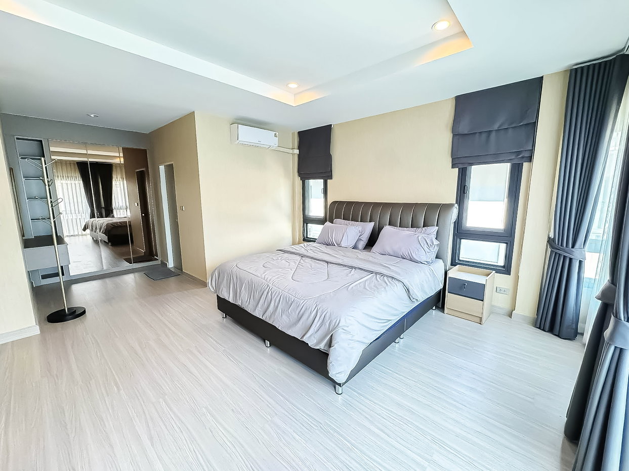 picture Luxury House for Rent Thung Klom Tan Man East Pattaya 3Bed - 7/12