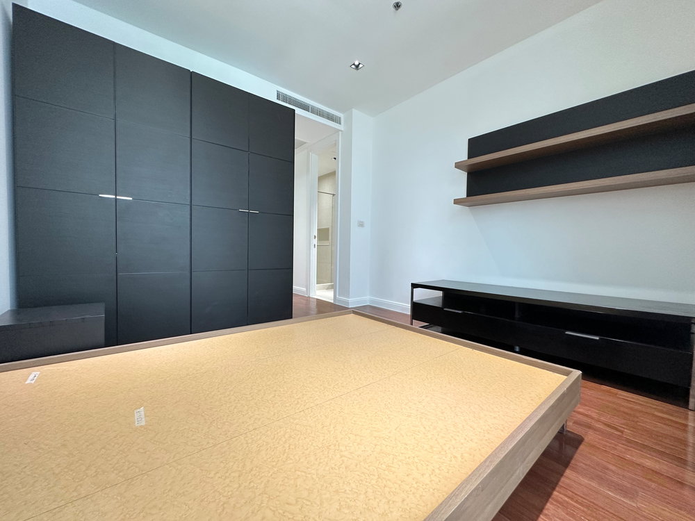 picture Athenee Residence  I Condo for Rent 3 Bed BTS Ploenchit - 23/24