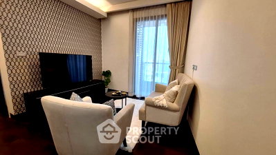 Condos for rent : 2-BR Condo At The Lumpini 24, High-Floor 22nd, BTS Phrom Phong (ID 2569698)