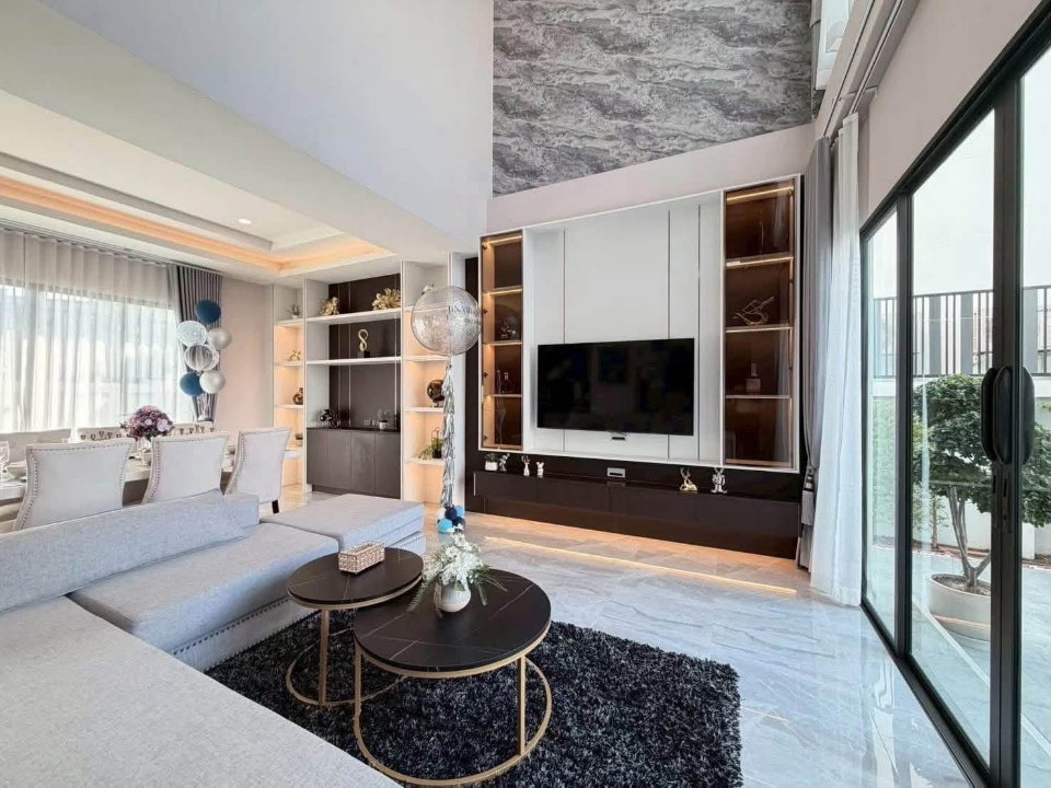 รูป ขายบ้านพูลวิลล่า 2 ชั้น Modern Living พัทยา 4 ห้องนอน พร้อมสระว่ายน้ำส่วนตัว ทำเลทุ่งกลม-ตาลหมัน - รูปที่ 4/15