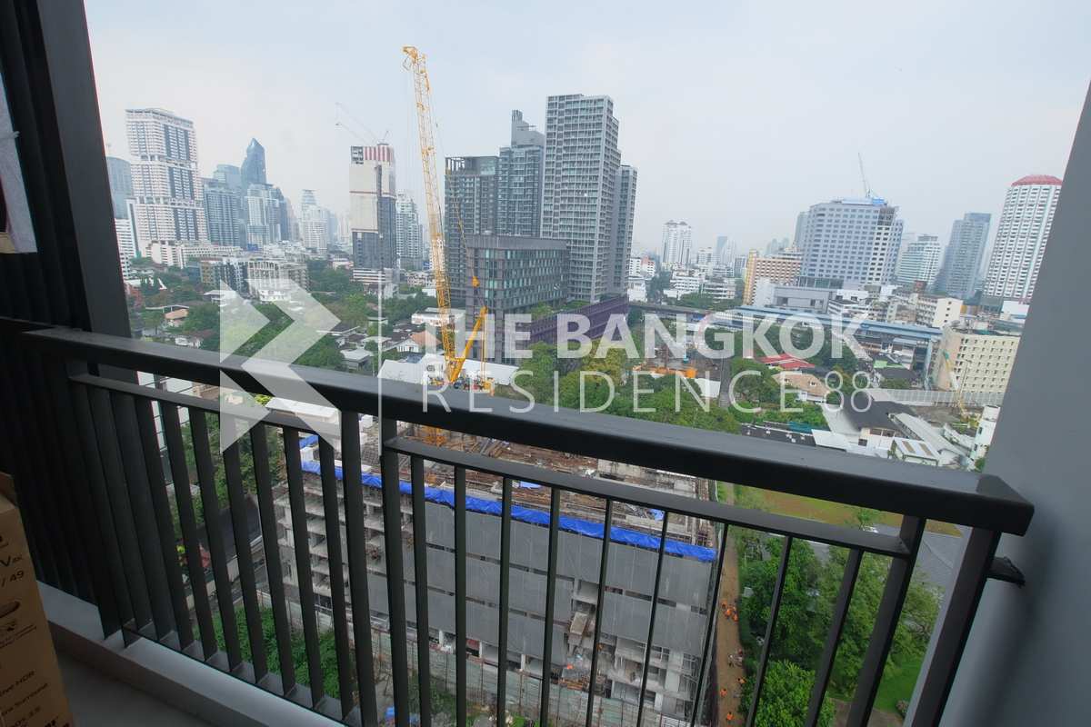 picture RHYTHM Sukhumvit 36-38 near BTS Thong Lo Comfortable and Ready to Move-in - 1/10