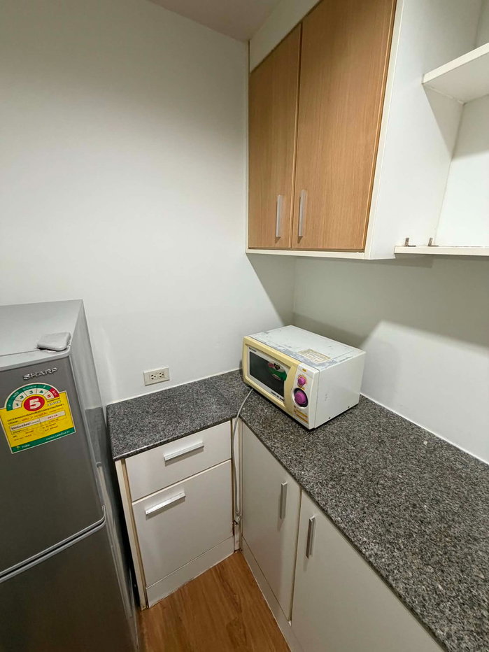 picture Room for rent (The Iris Condo) - 8/10
