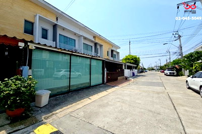 ขายทาวน์โฮม : ขายทาวน์โฮม 2 ชั้น 21 ตร.ว. เดอะคอนเนค 22 รามอินทรา-มีนบุรี ถนนสุวินทวงศ์  