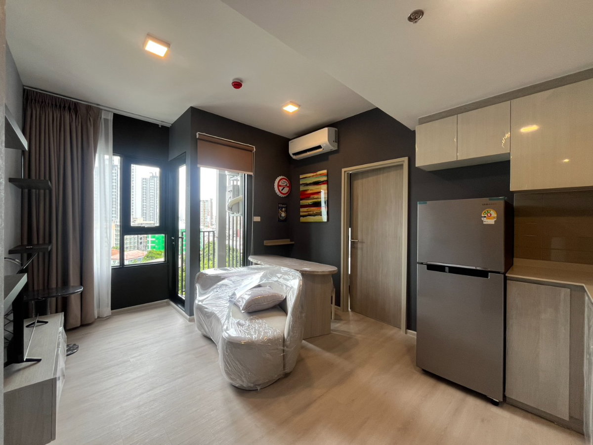 รูป 🏡 ปล่อยเช่า COBE Ratchada – Rama 9 ห้องวิวโล่ง วิวนอก 18,000 บาท/เดือน ✨ - รูปที่ 4/14