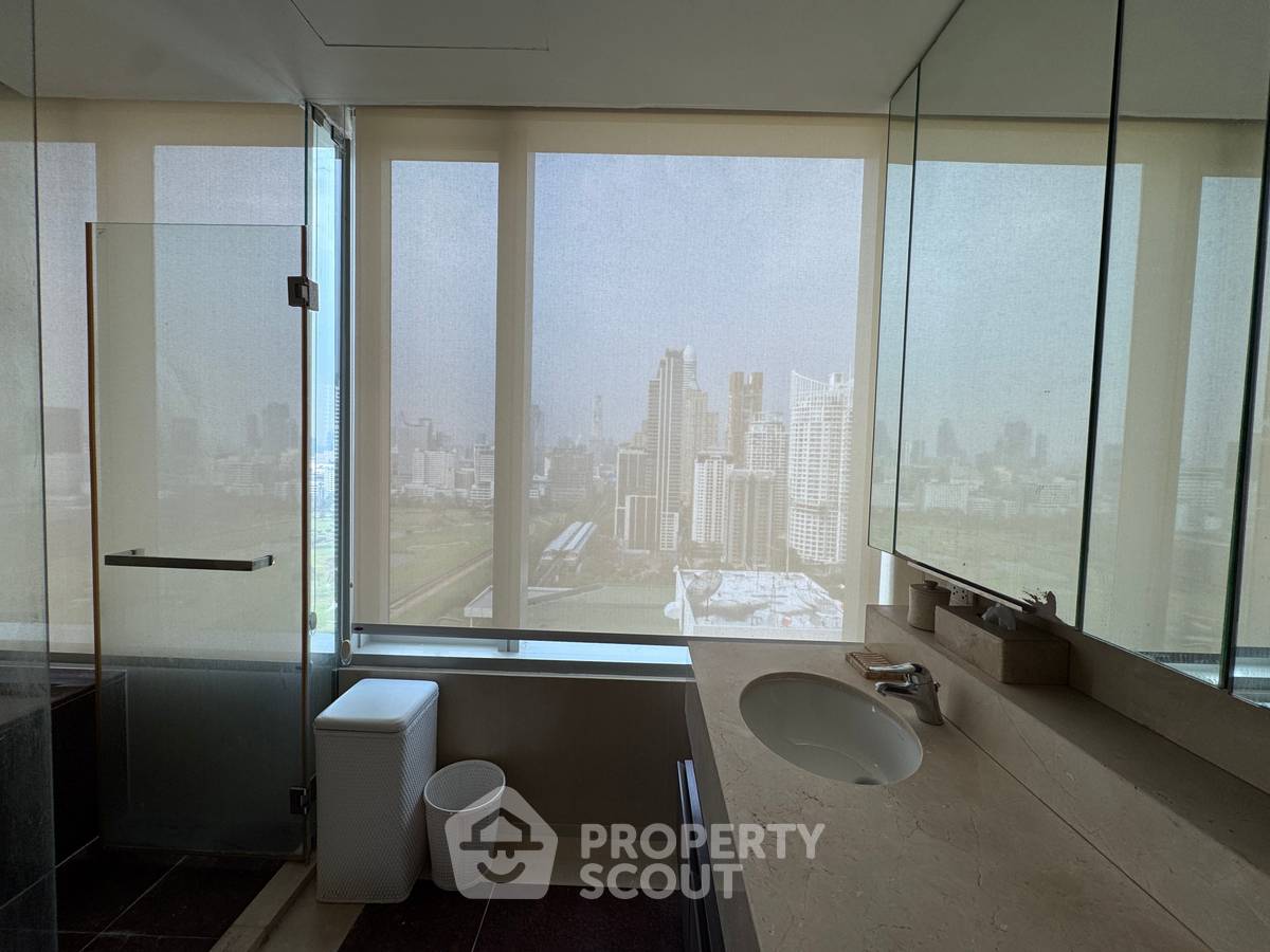 picture 3-BR 150 Sqm Condo At D.S. Tower 2 Sukhumvit 39 Near MRT Sukhumvit (ID 2152012) - 9/23