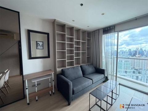 Le Luk Condominium near BTS Phra Khanong Easy Start with a City Dweller Lifestyle