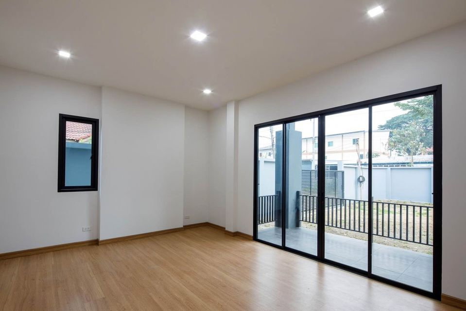 รูป 🏡✨ บ้านเดี่ยว 2 ชั้น พื้นที่กว้าง บนที่ดิน 100 ตร.ว. เหมาะสำหรับอยู่อาศัยหรือทำโฮมออฟฟิศ ทำเลสันกำแพง ราคาเพียง 30,000 บาท/เดือน ✨ #ASP-H0494 - รูปที่ 12/21