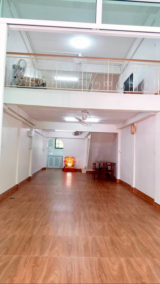 รูป ให้เช่าบ้านทาวน์โฮม 3 ชั้น ครึ่ง - รูปที่ 9/16