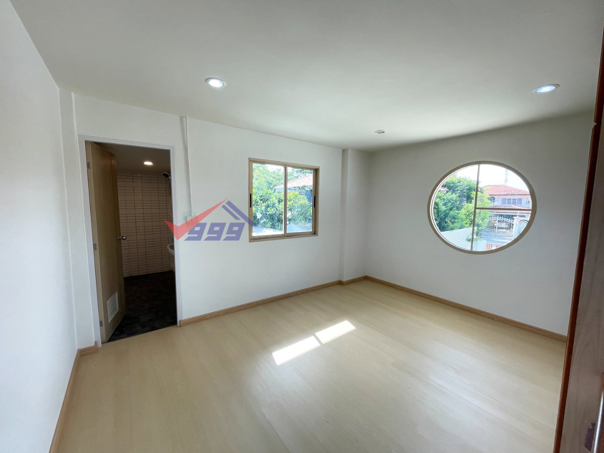 picture House for Rent - Chuan Chuen Bang Khen | 6 Bedrooms 255 sq.m. REF. 075HRK - 8/26