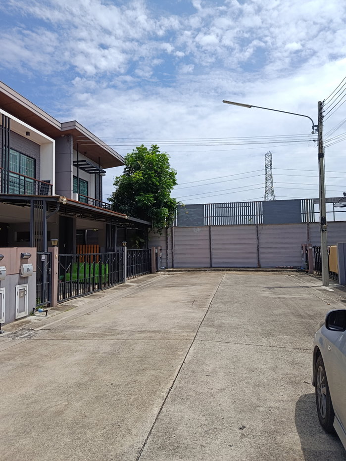 picture Like-New 3-Bedroom Townhome for Sale at The Plant Rangsit–Khlong 2 - 16/22