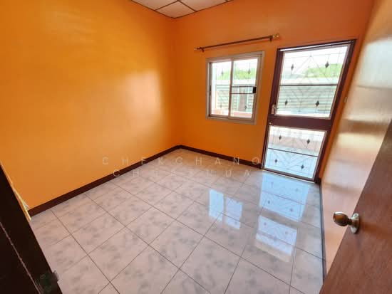 รูป ทาวน์เฮ้าส์ 2ชั้น ติดถนน เพชรเกษม112 ที่ดิน 24 ตรวา. 2ห้องนอน 2ห้องน้ำ - รูปที่ 24/34