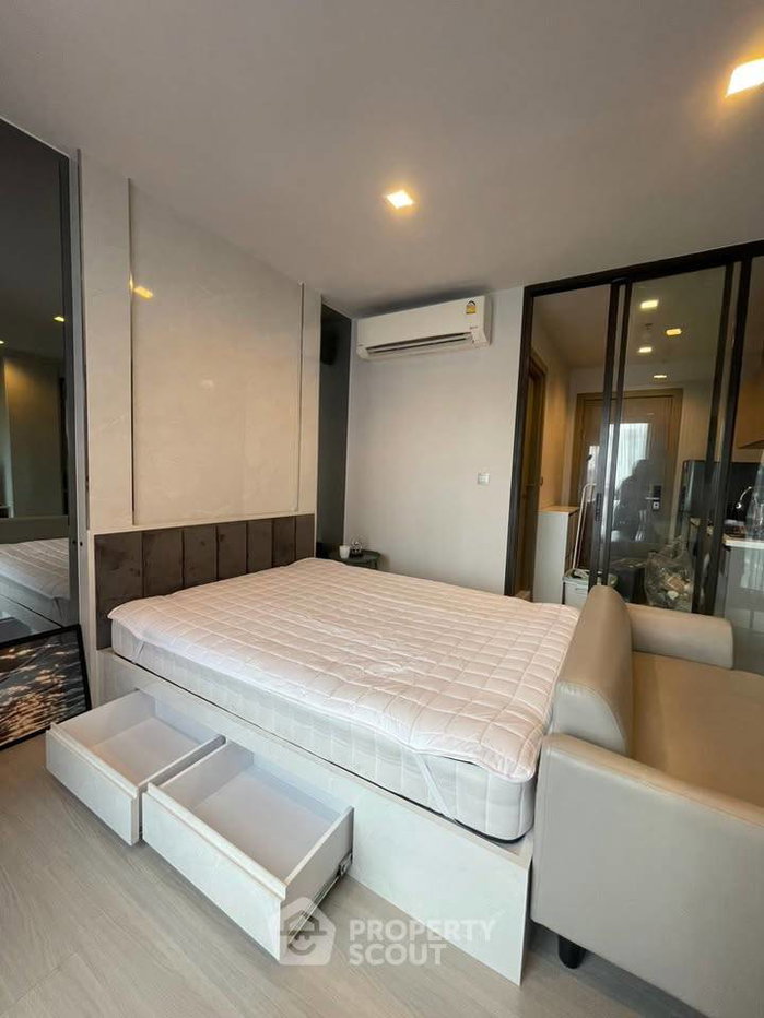 picture 1-BR 28 Sqm Condo, Life Asoke - Rama 9, MRT Phra Ram 9 (300m) 📍 (ID 3129752) - 10/22