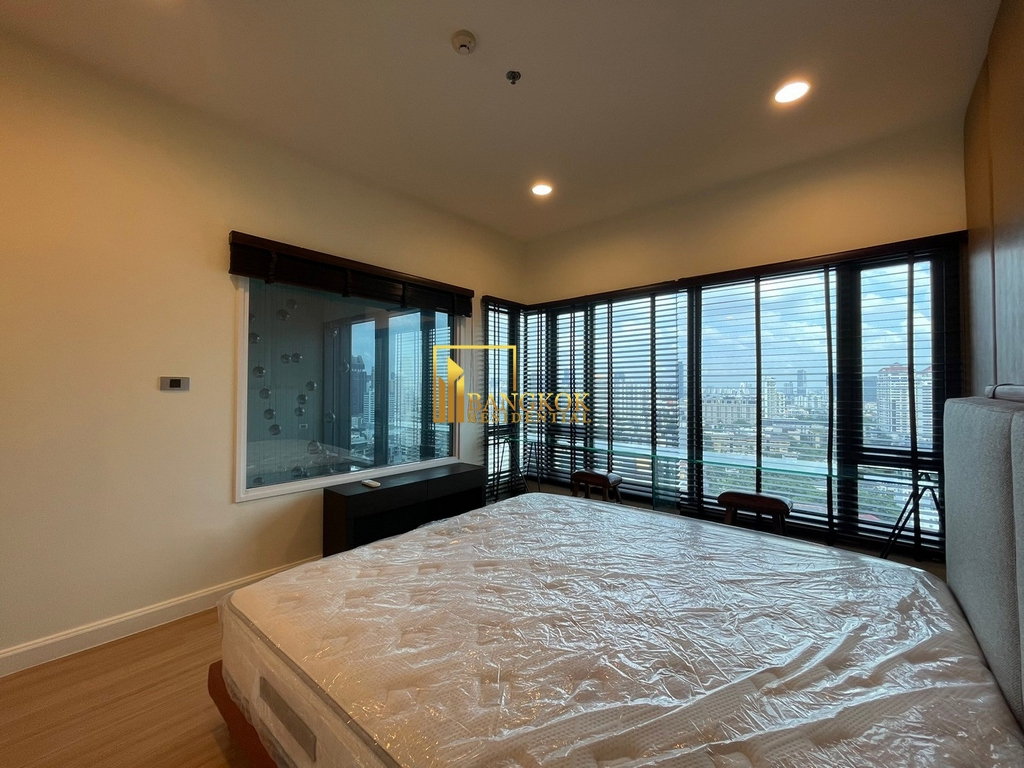 picture The Crest Sukhumvit 34 | Beautiful 3 Bedroom Duplex Condo in Thonglor - BR13395CD - 17/31